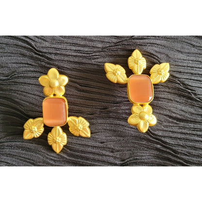 ORANGE ALIZA STUDS