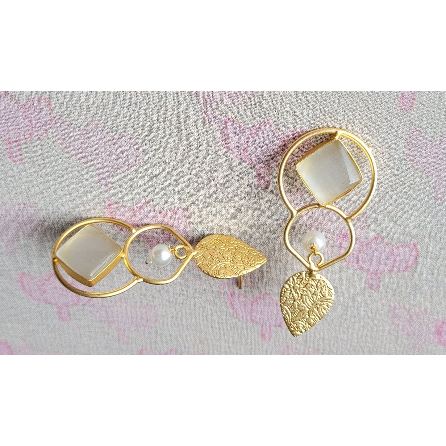 IVORY GABBY DANGLERS