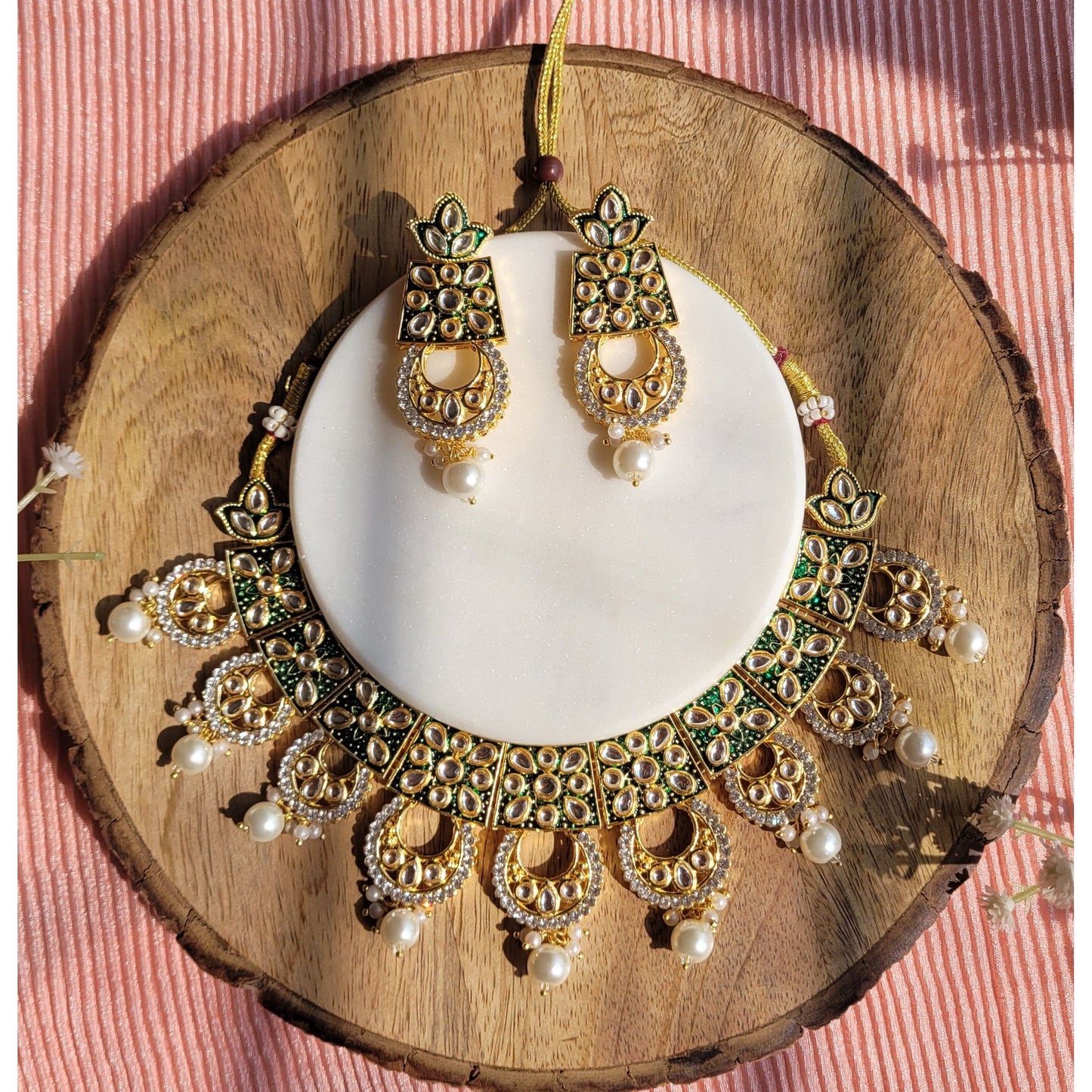 PEARL ABHARI NECKLACE