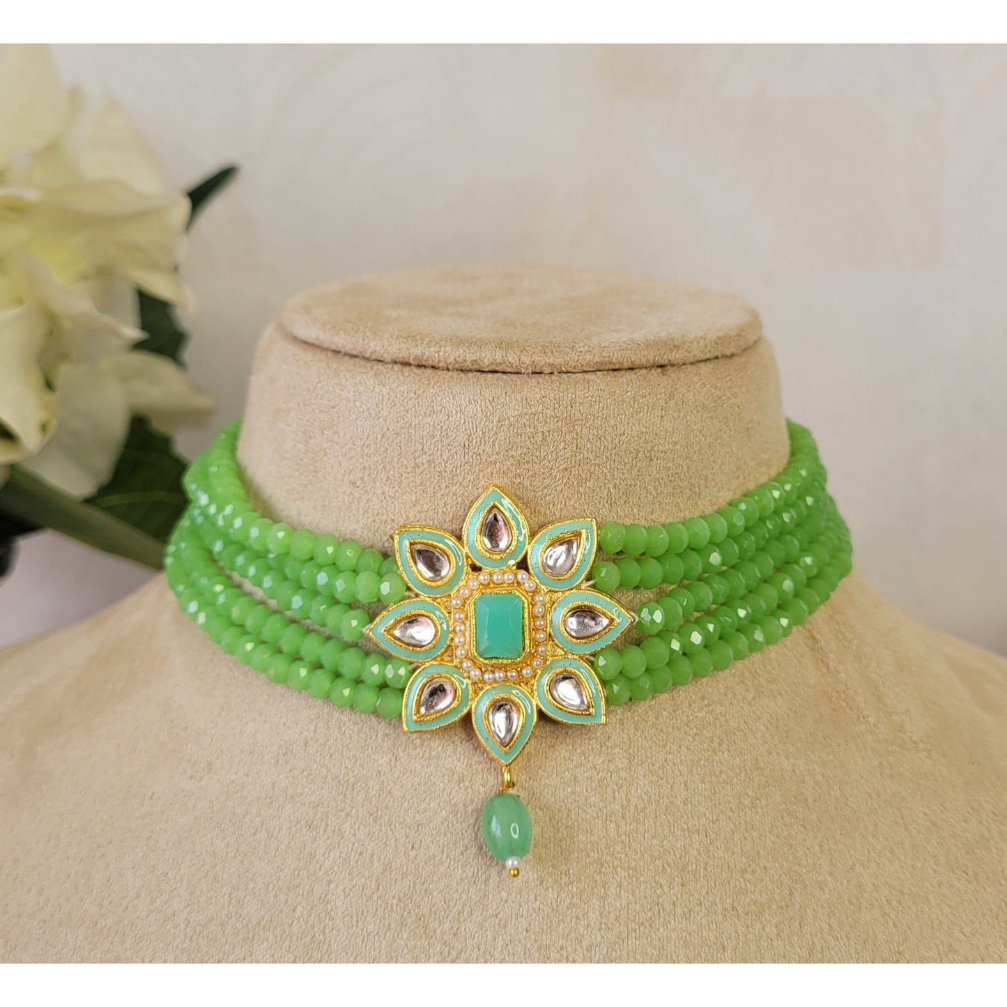 MINT MALVIKA CHOKER