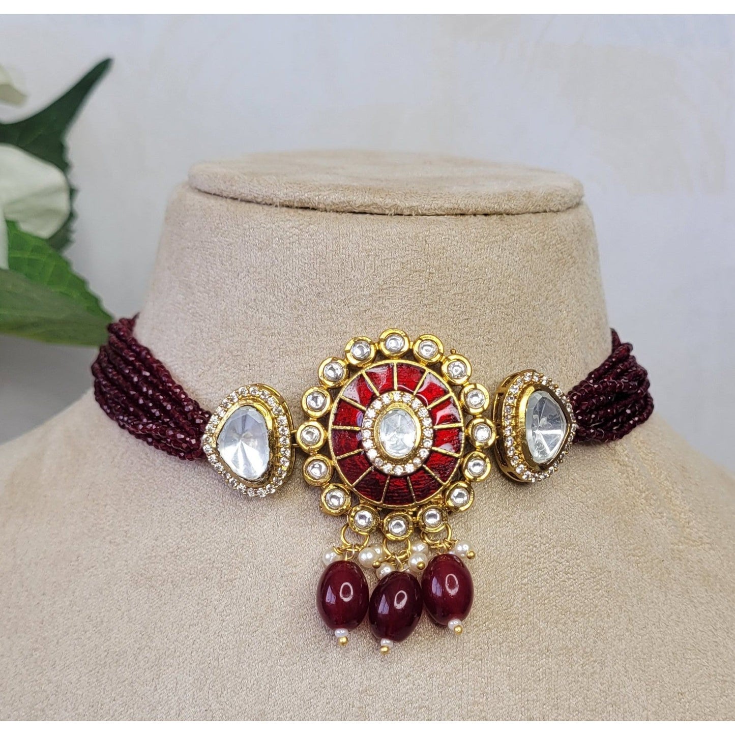 MAROON SAMIYA CHOKER