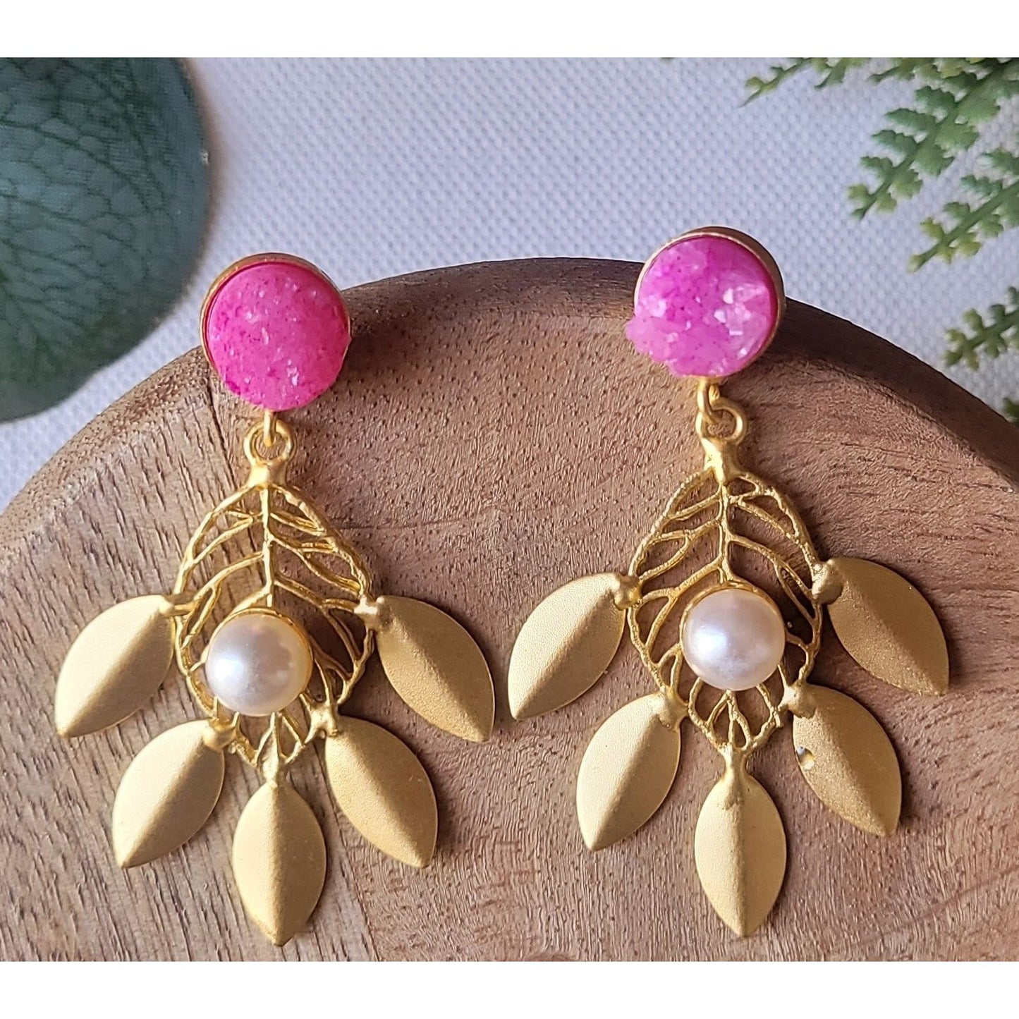 PINK PARO DANGLERS