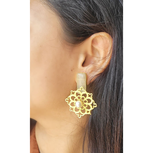 IVORY PARVEEN STUDS