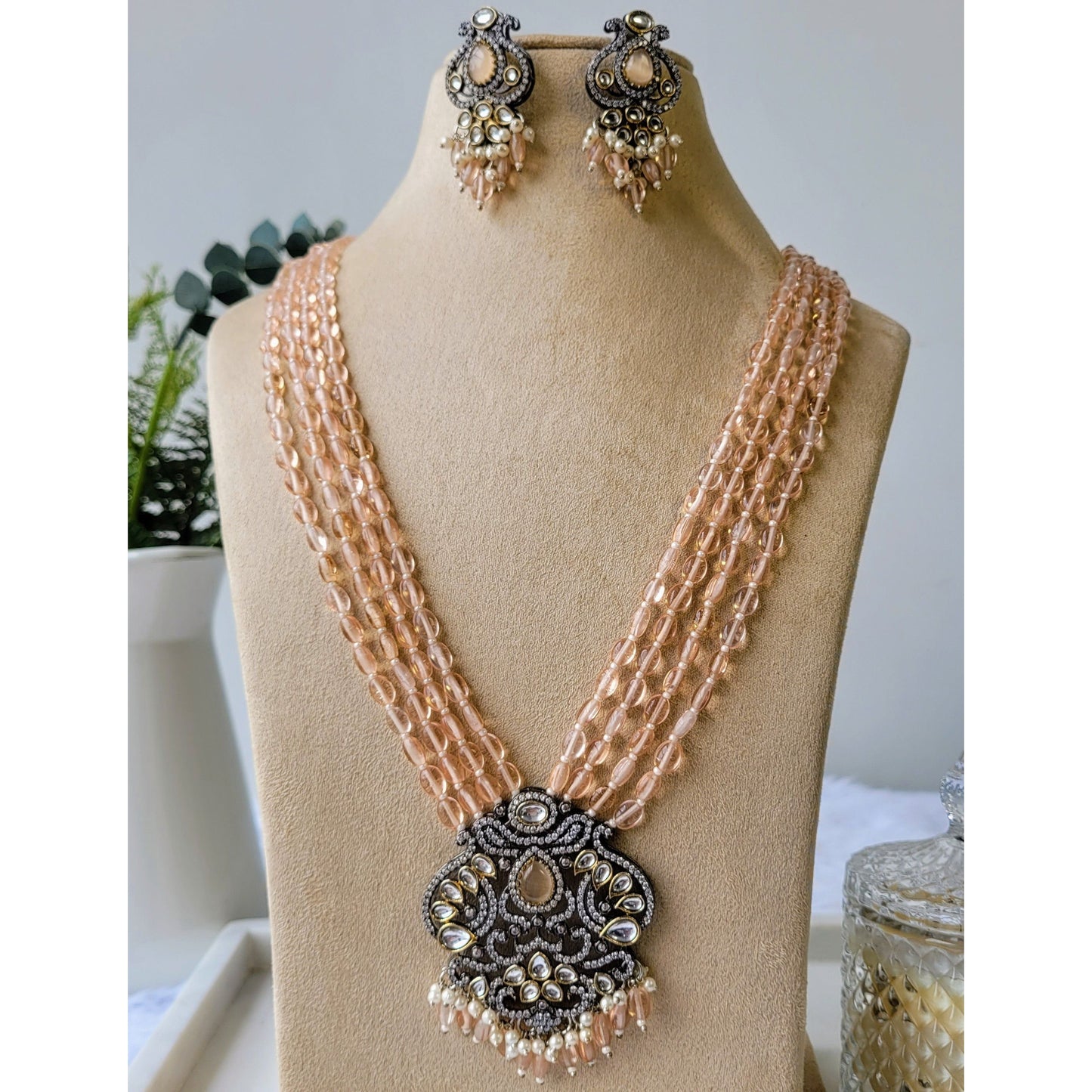 PEACH PRISHITA  VICTORIAN NECKLACE  SET